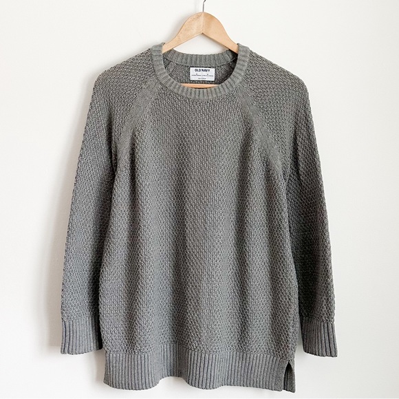 Old Navy grey waffle textured knit sweater - Picture 2 of 7